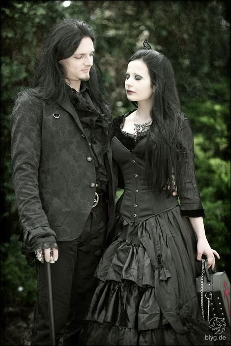 romantic-gothic-fashion